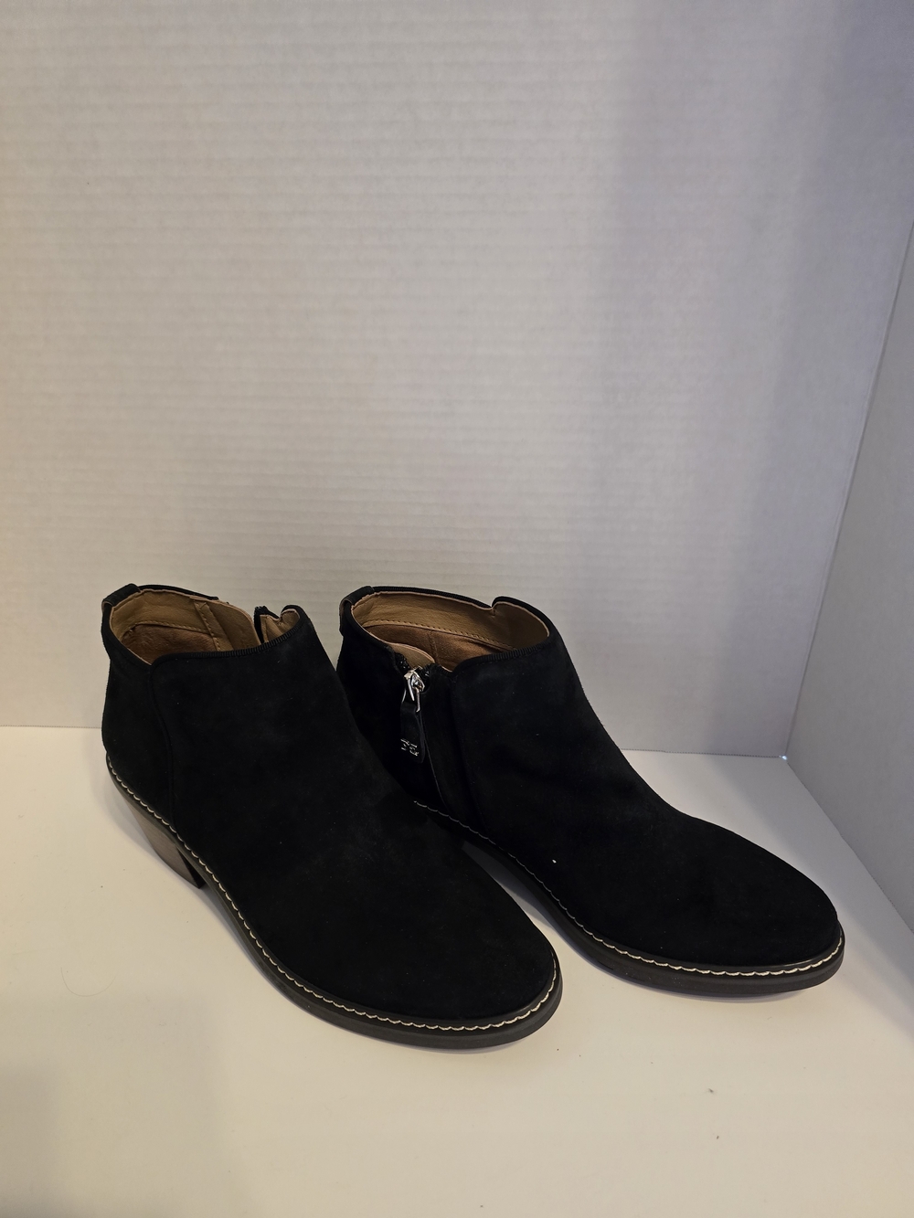 Sam Edelman Black Suede Ankle Booties with Side Zip Pryce Leather